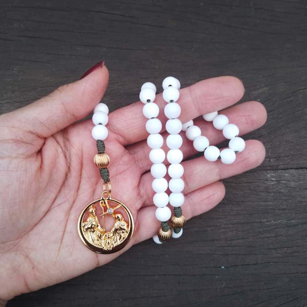 Terço Medalha Natal Agilis 8mm - Verde, Branco e Ouro