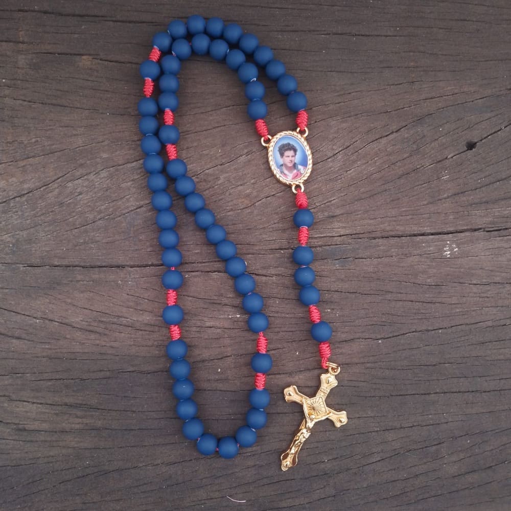 Terço São Carlo Acutis Agilis 8mm - Marinho e Vermelho