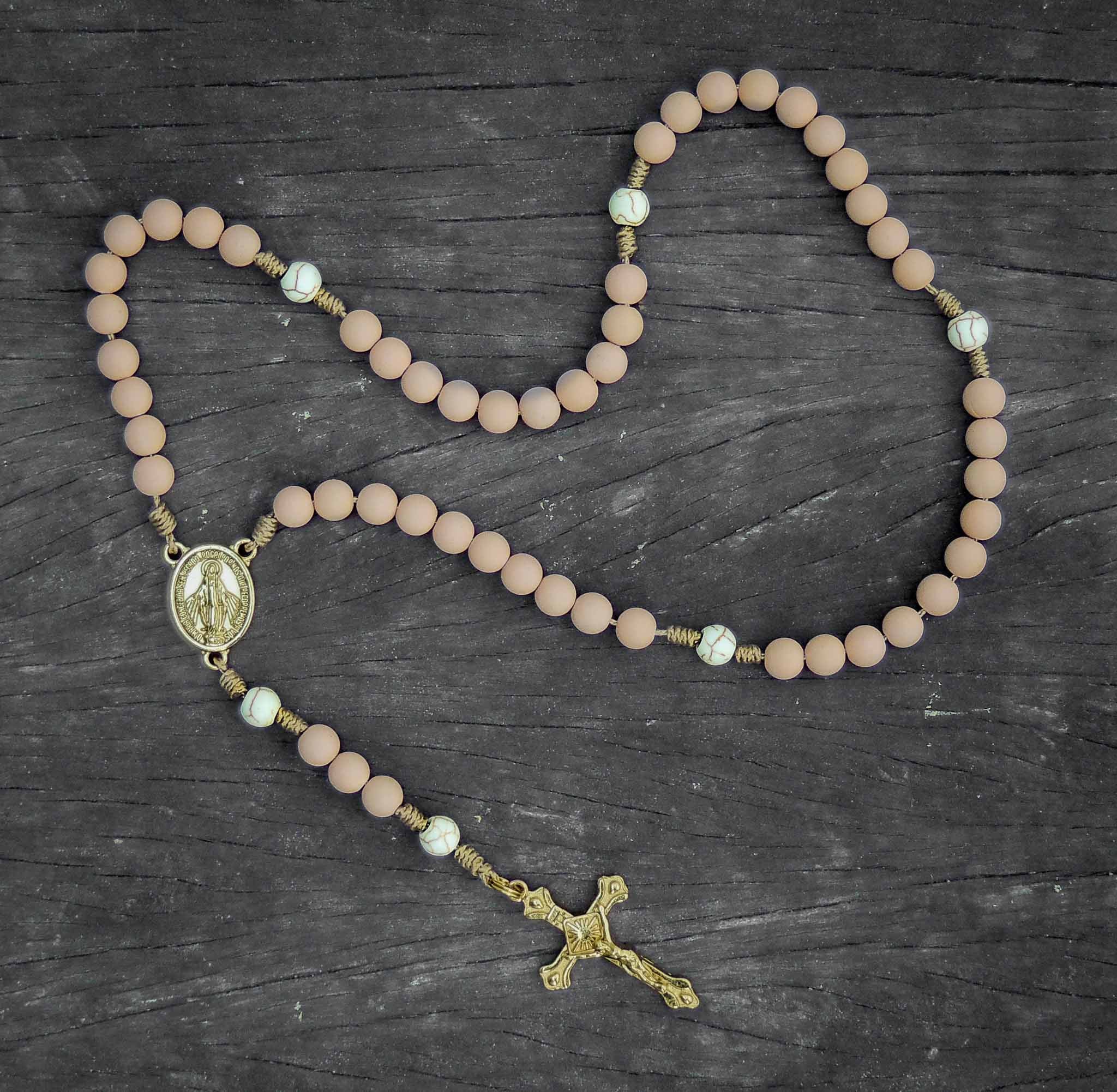 Terço Nossa Senhora das Graças Agilis 8mm - Rosado, Ouro, Pedra Howlita