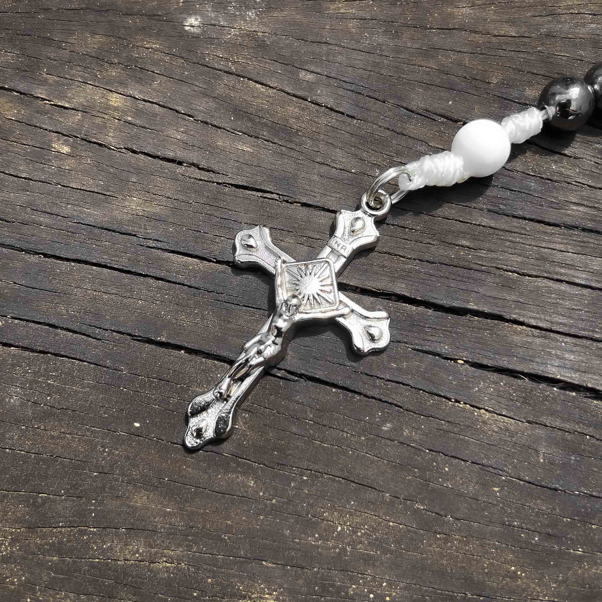 Terço de Nossa Senhora Aparecida Agilis 8mm - Branco e Grafite