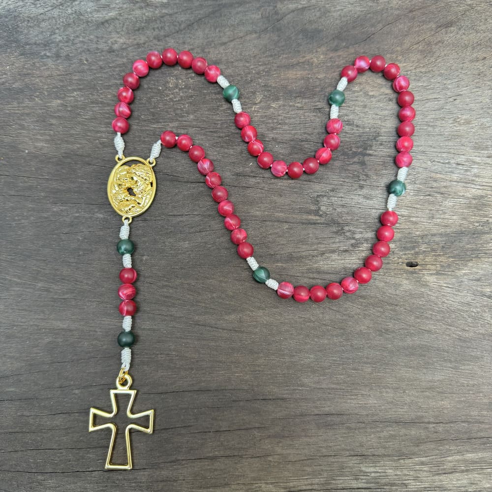 Kit de Natal com Terço Sagrada Família Agilis Vermelho e ouro e Livreto da Novena
