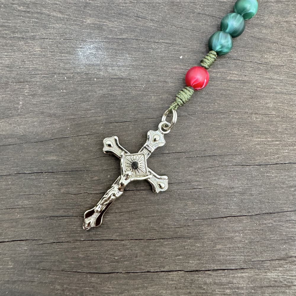 Kit de Natal com Terço Sagrada Família Agilis Verde e níquel e com Livreto da Novena