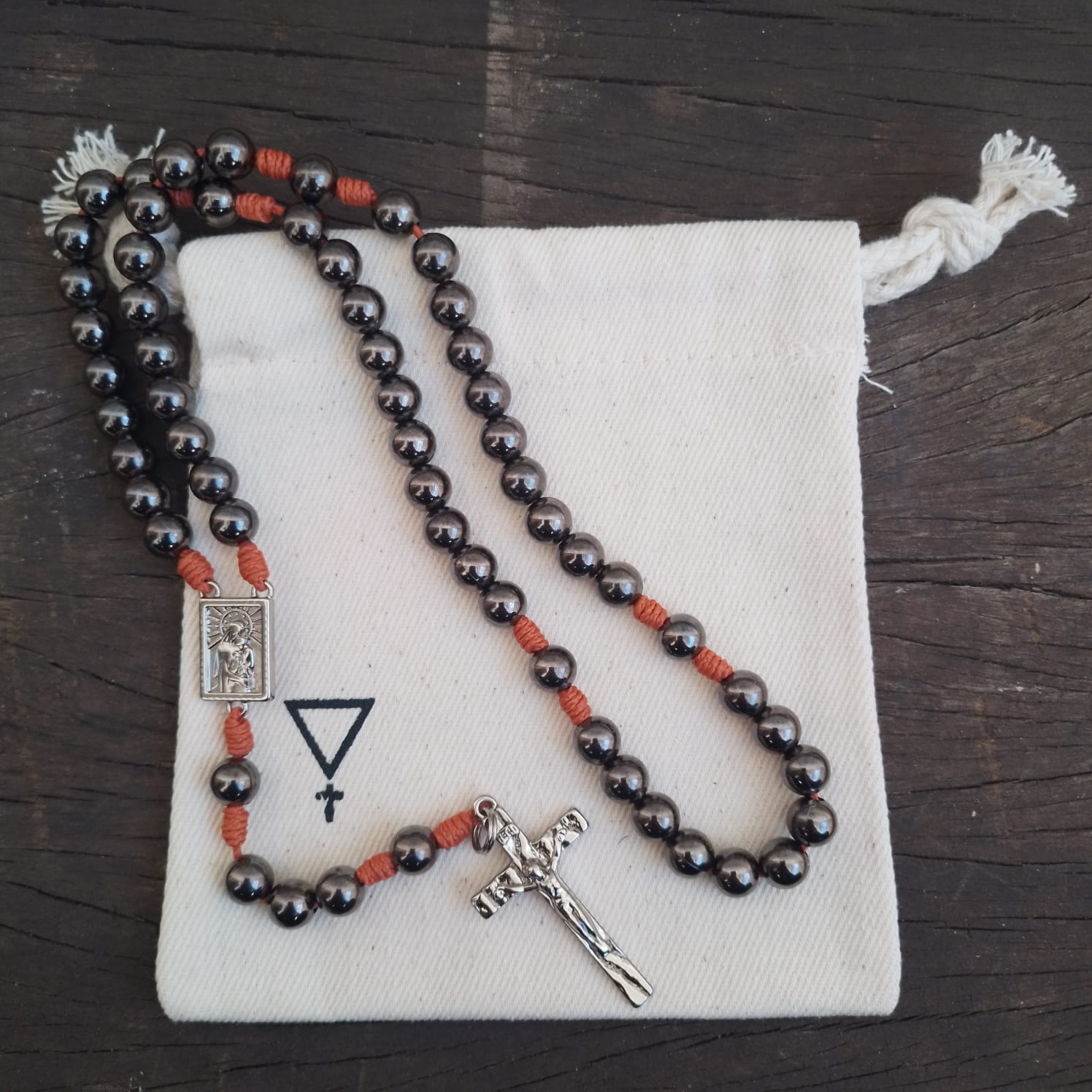 Terço Sagrado Coração de Jesus Agilis 8mm - Laranja e Grafite