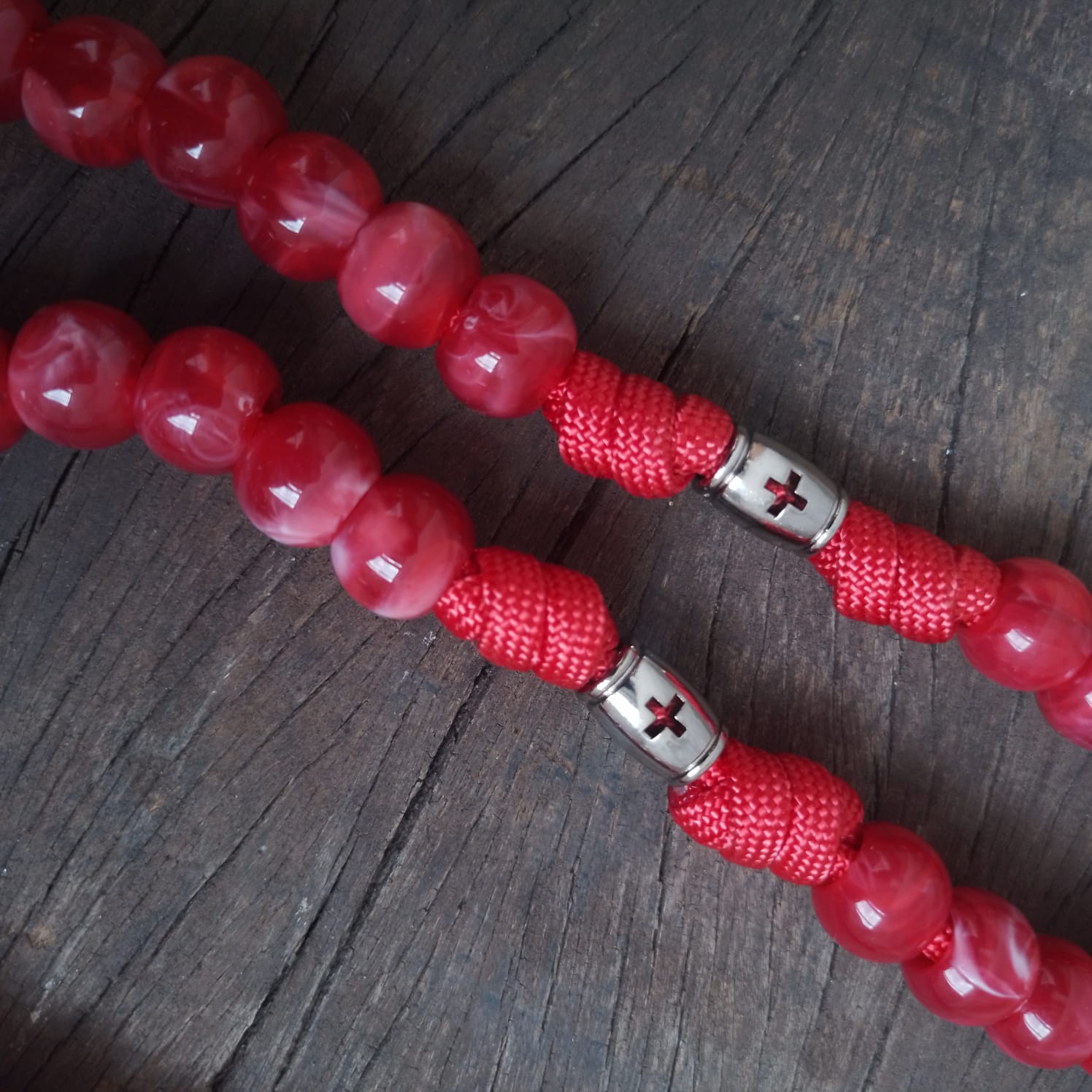 Terço Mistérios em Cruz Virtus - Vermelho e Níquel