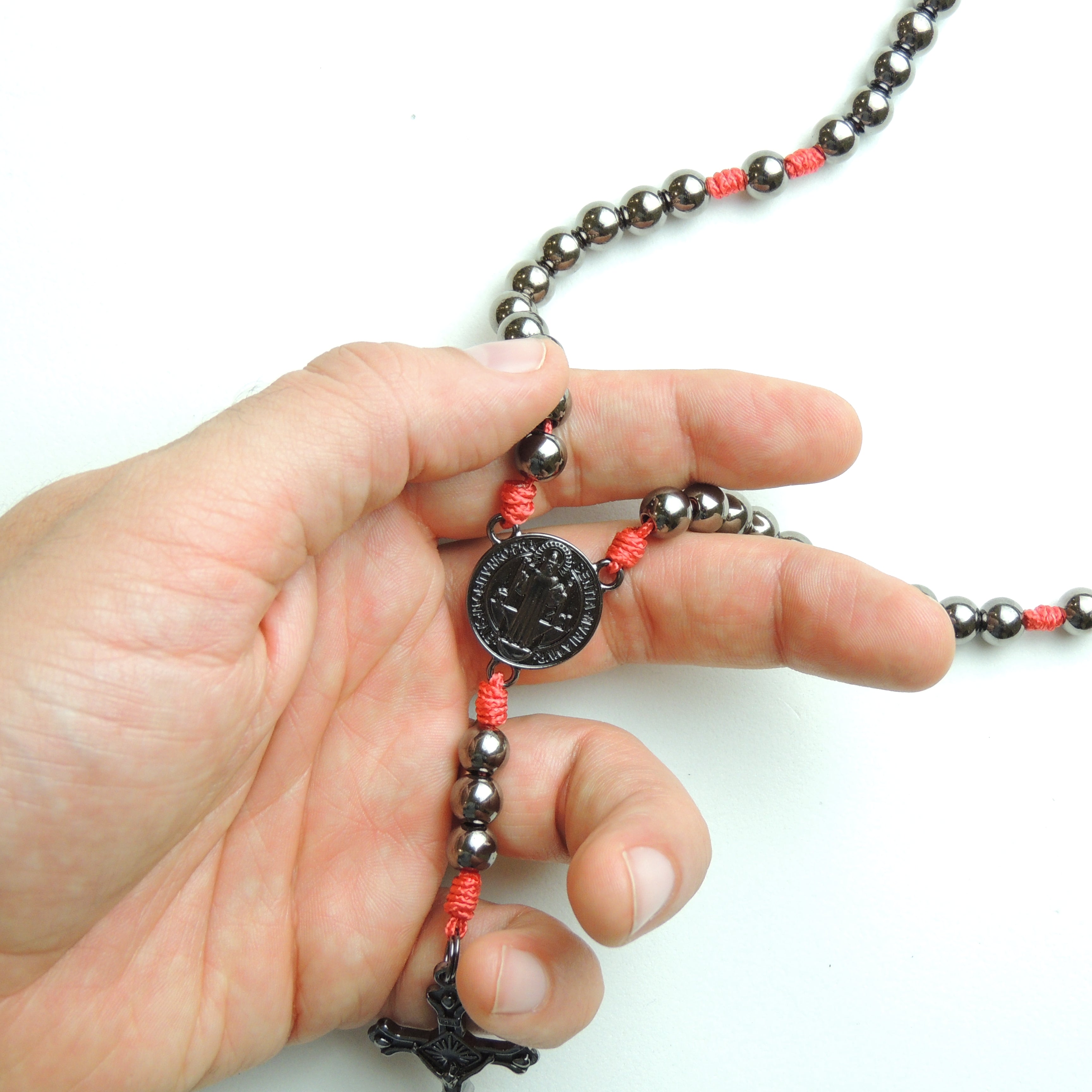 Terço Medalha de São Bento Agilis 8mm - Vermelho e Grafite