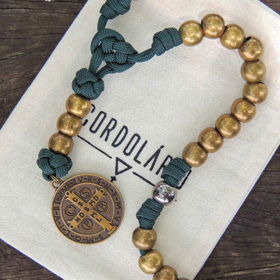Terço Medalha de São Bento Virtus - Verde Escuro e Ouro Velho