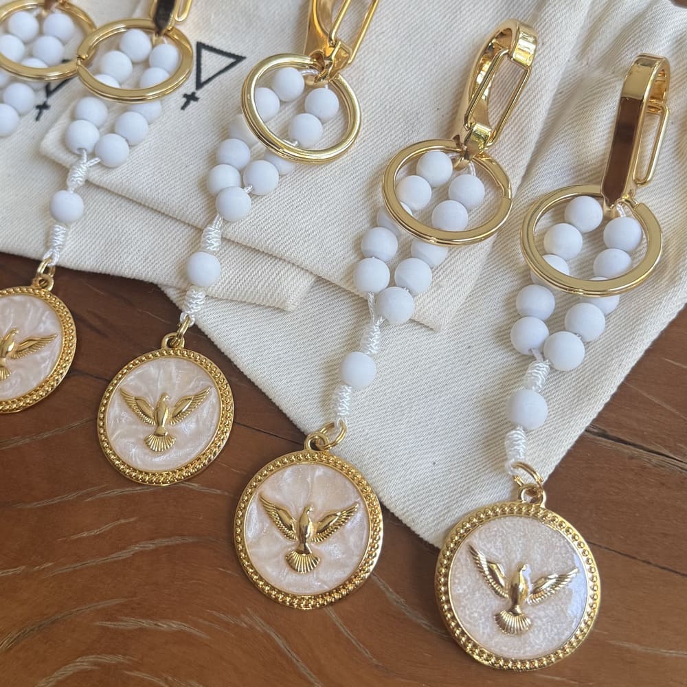 Chaveiro Lux Espírito Santo - Ouro e Off White