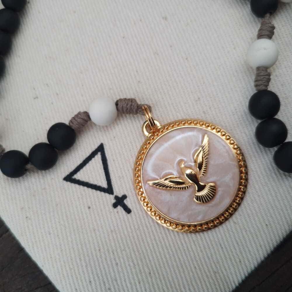 Terço Espírito Santo Agilis 8mm - Areia e Preto